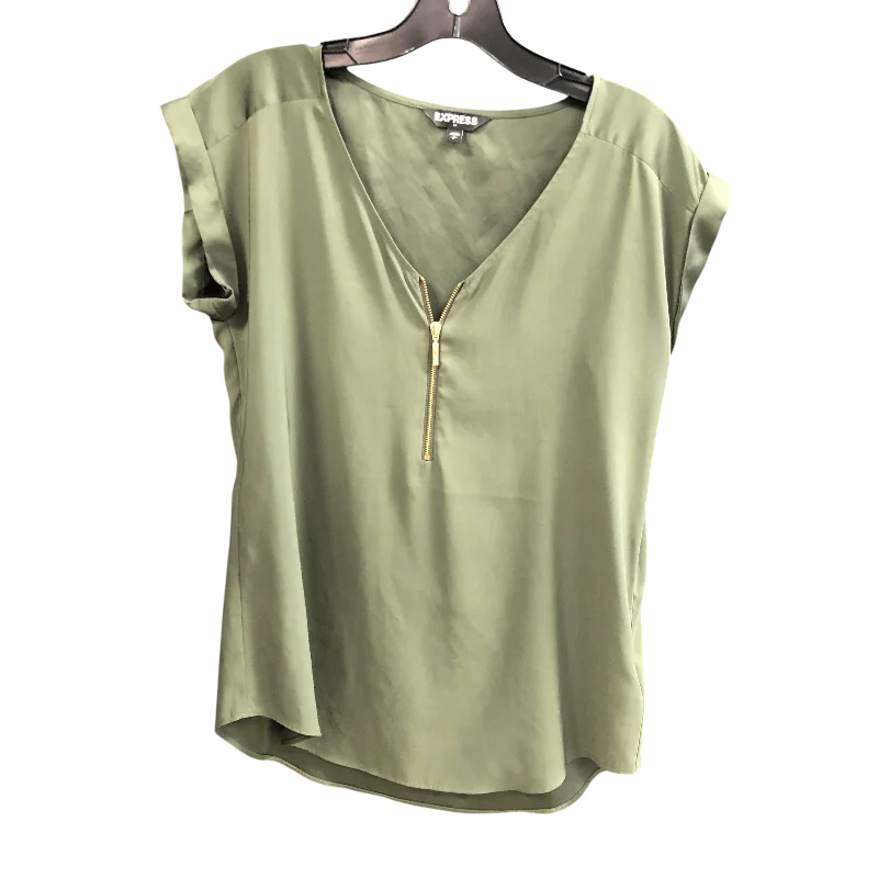 Top Short Sleeve By Express In Green, Size: S